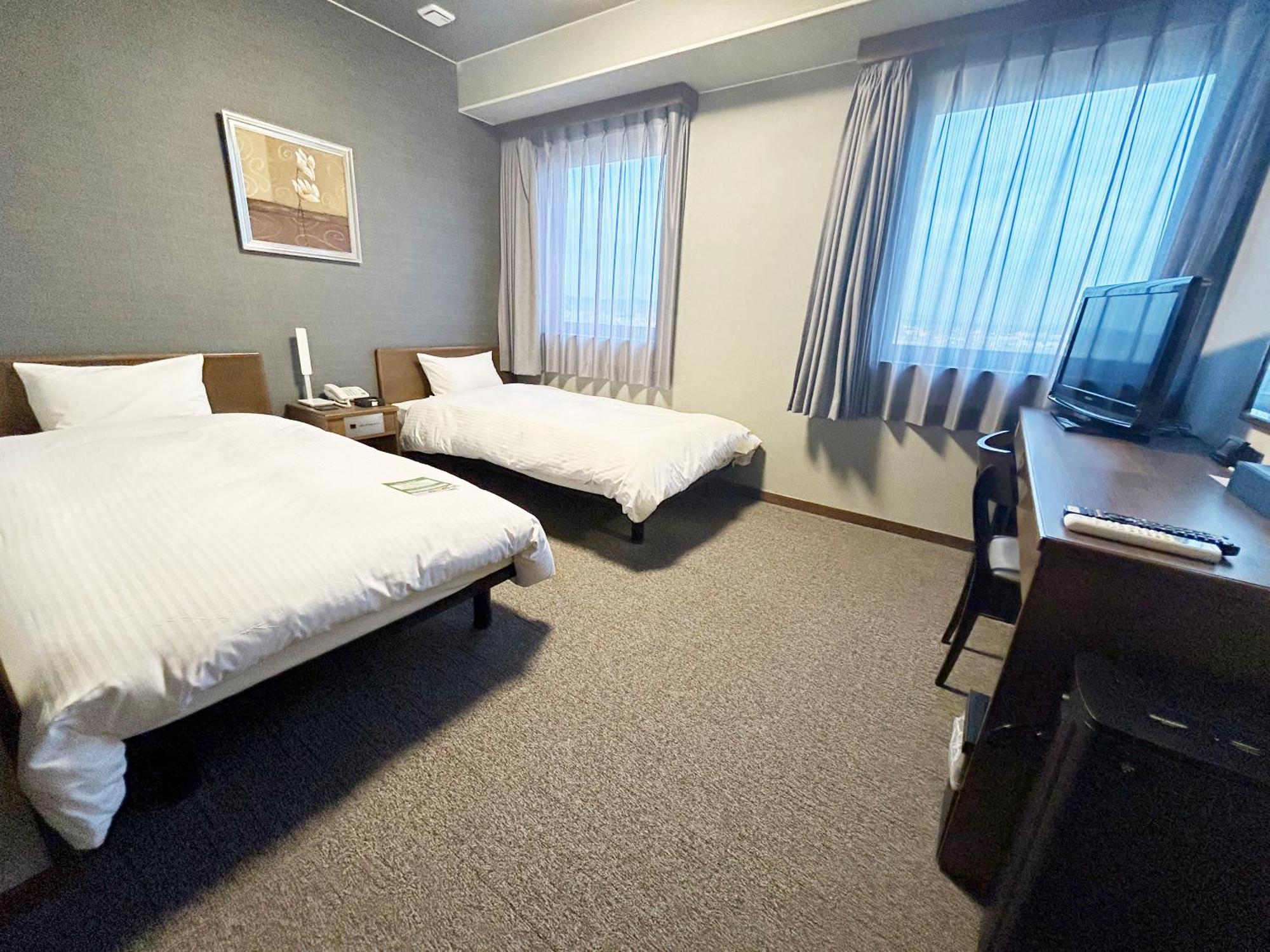 גיפו Hotel Route-Inn Minokamo מראה חיצוני תמונה